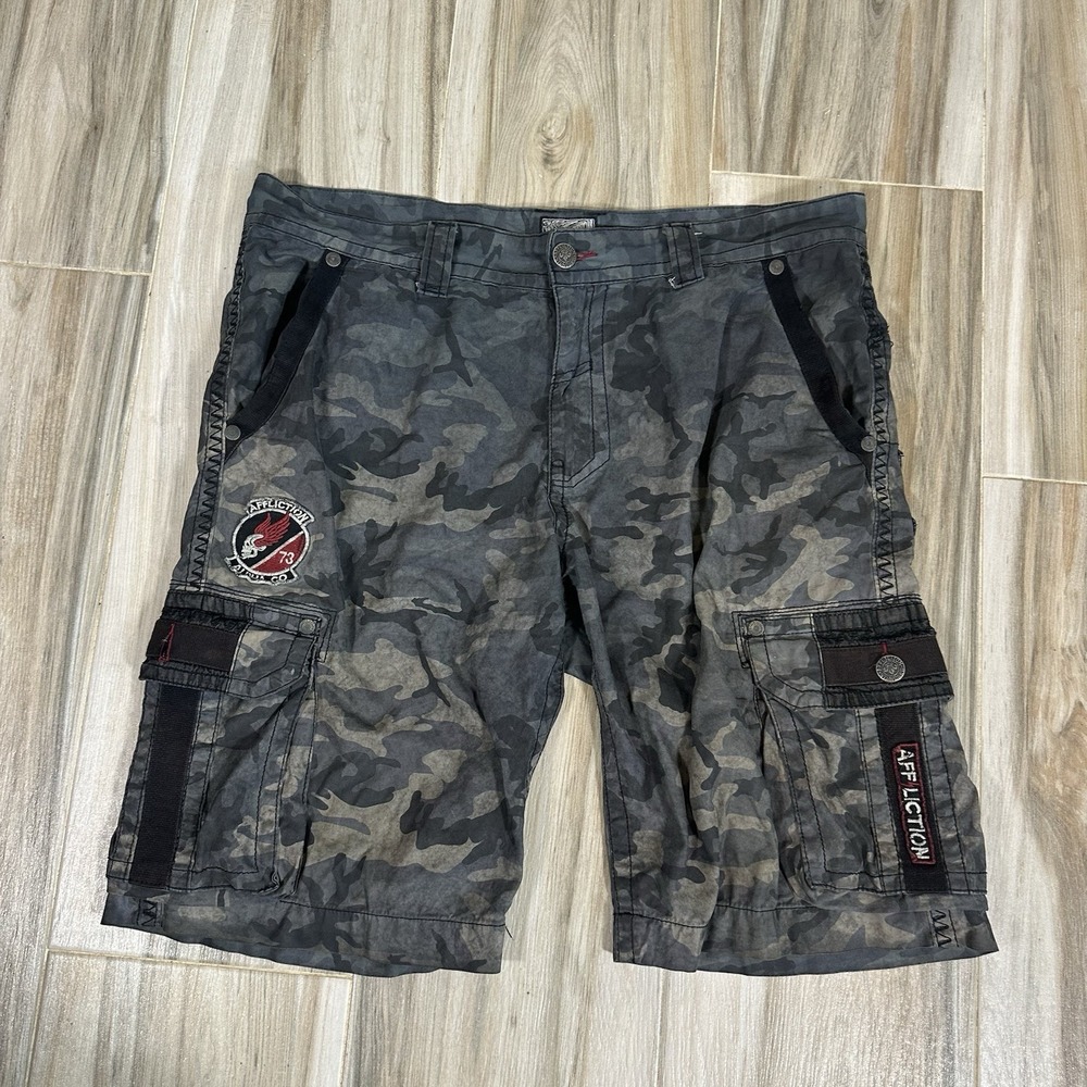 Y2K Affliction Cargo Shorts Gray Black Patches Camo Grunge Sz 38 ALT HipHop